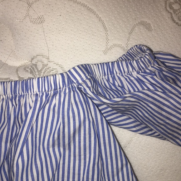 Open Shoulder Top - Picture 2 of 3